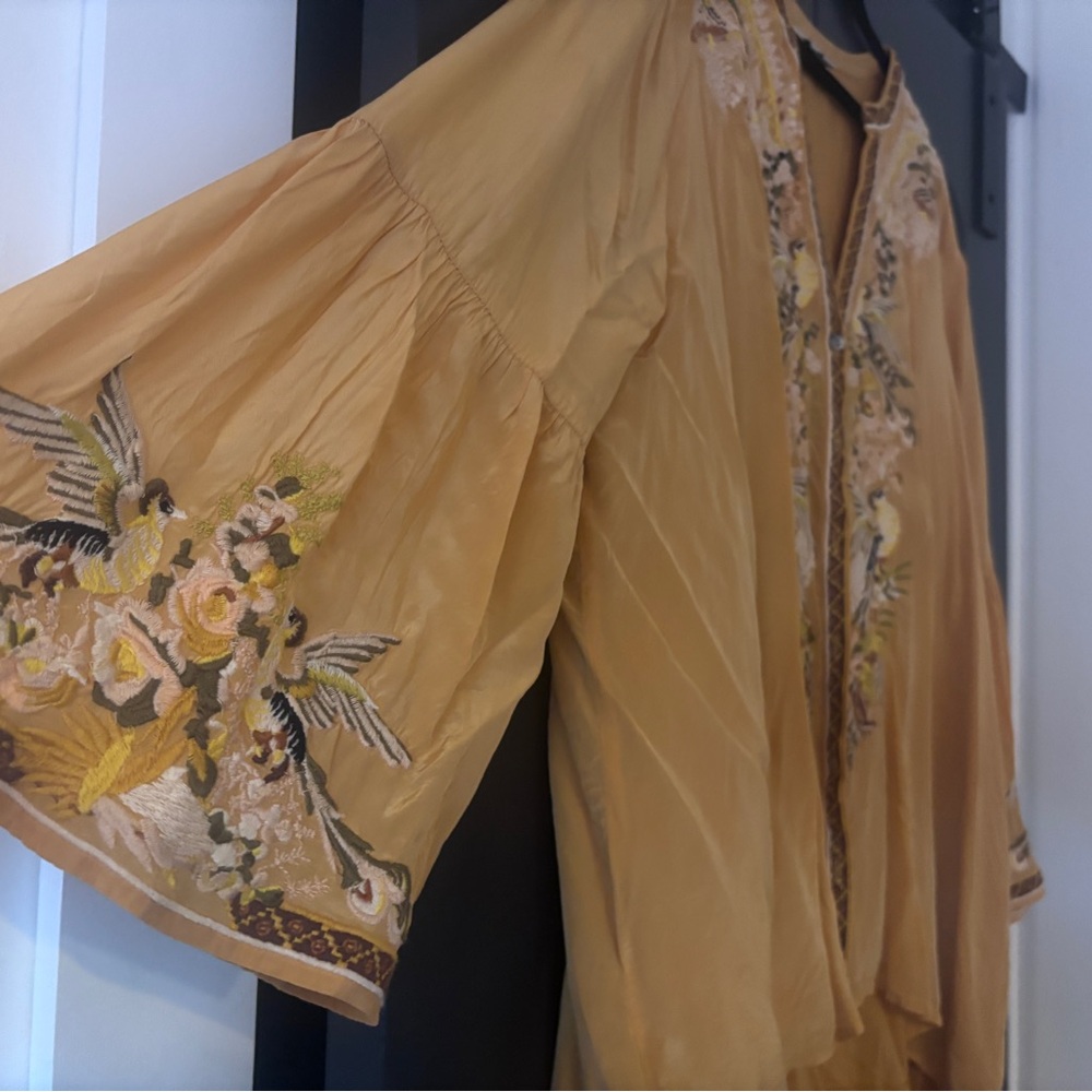Sundance Golden Hopes Tunic embroidered bird top. - Picture 2 of 10